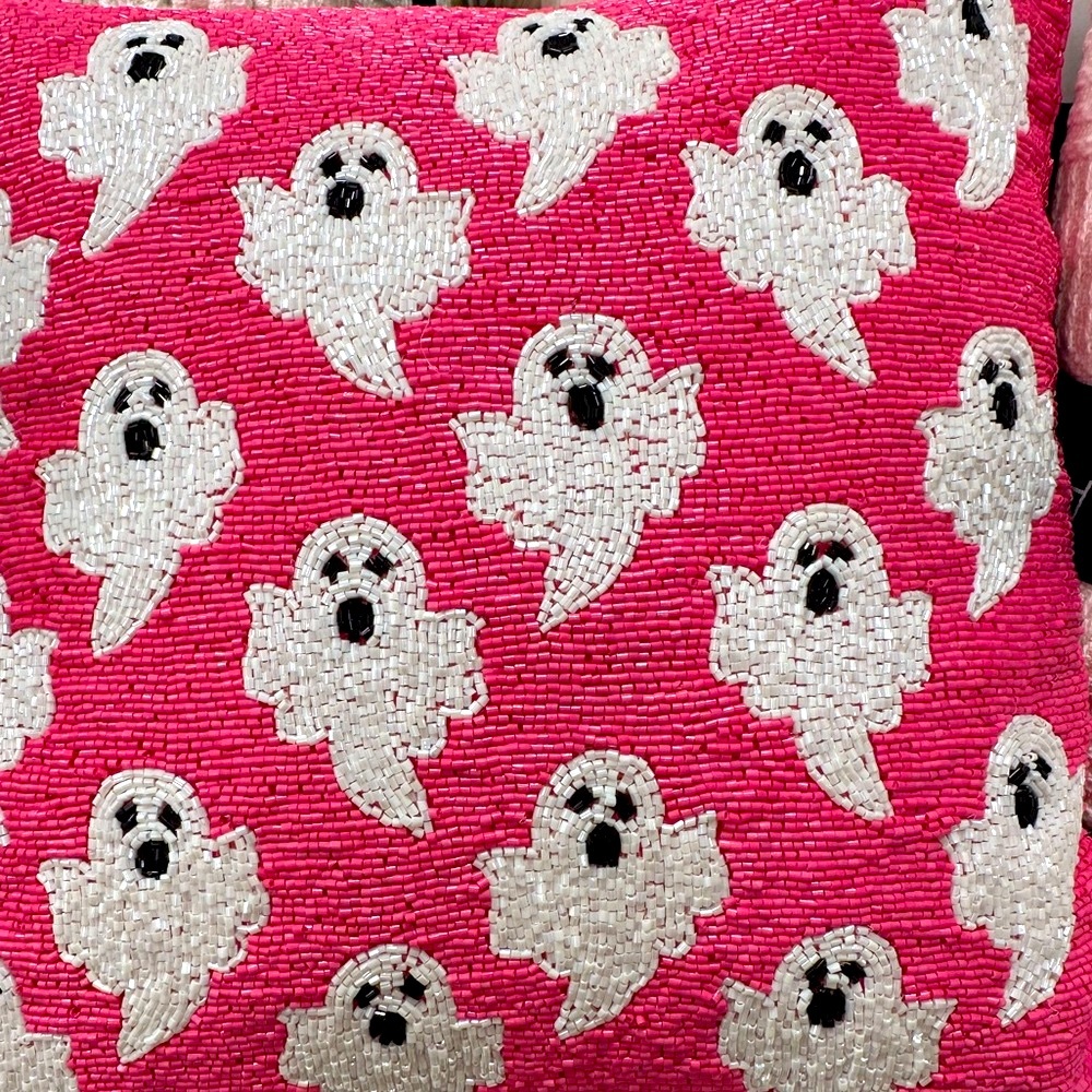 🩷TWO NEW BEADED GHOST PILLOWS🩷 - Picture 3 of 6